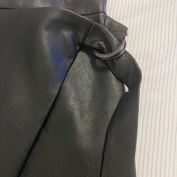 BCBGMAXAZRIA Faux Leather Wrap Mini Skirt Black Asymmetrical Hem NWT M - Picture 5 of 6